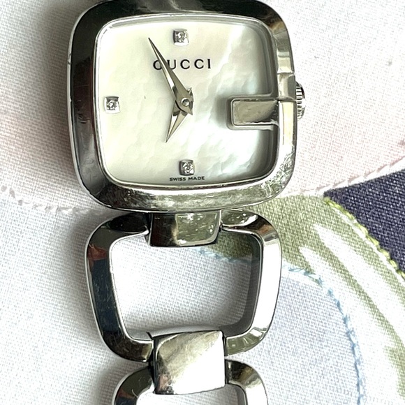 GUCCI
Stainless Steel Mother of Pearl 3 diamond 24mm G-Square Quartz Watch - Picture 2 of 10